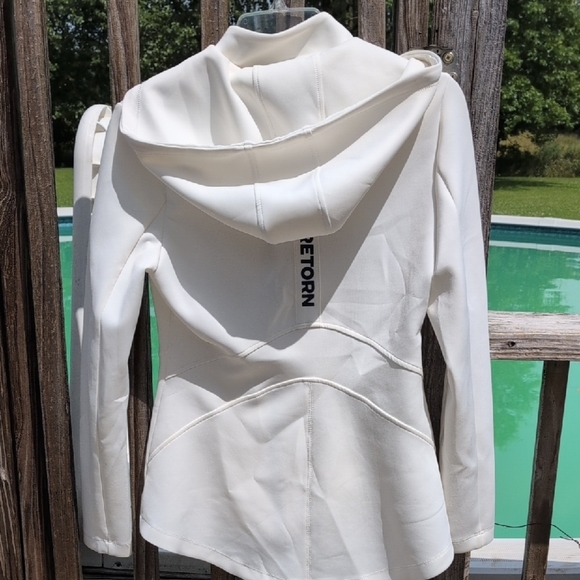 Tretorn Cream and Blue Jacket - Picture 3 of 6